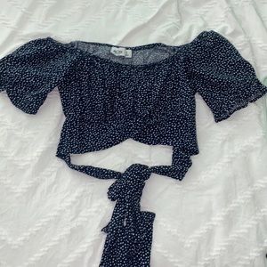 Hollister Crop with tie